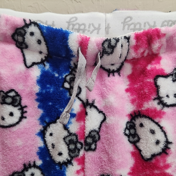 Hello Kitty Women's Sleepwear - Picture 3 of 6